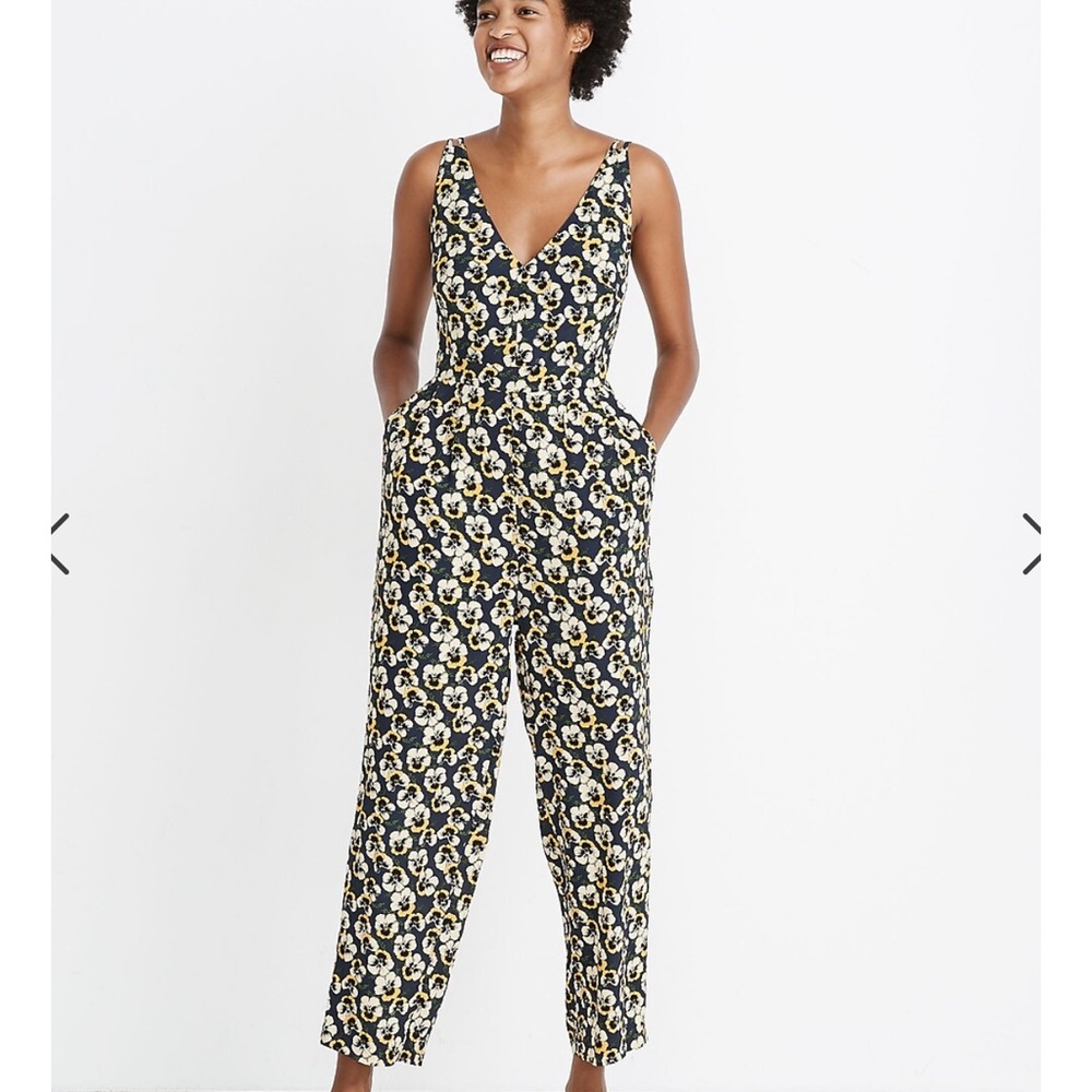 Madewell V-Neck Sleeveless Jumpsuit in Viola Floral - Size 00 - Style AB329